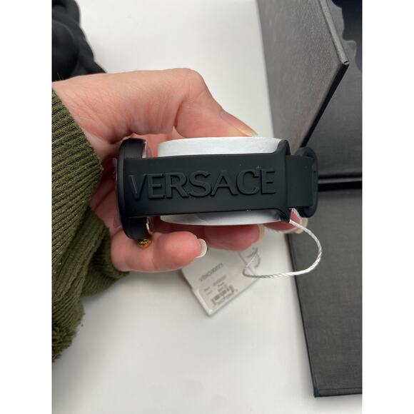 Versace Women's Swiss Medusa Watch Black Silicone Strap NEW - Picture 4 of 7